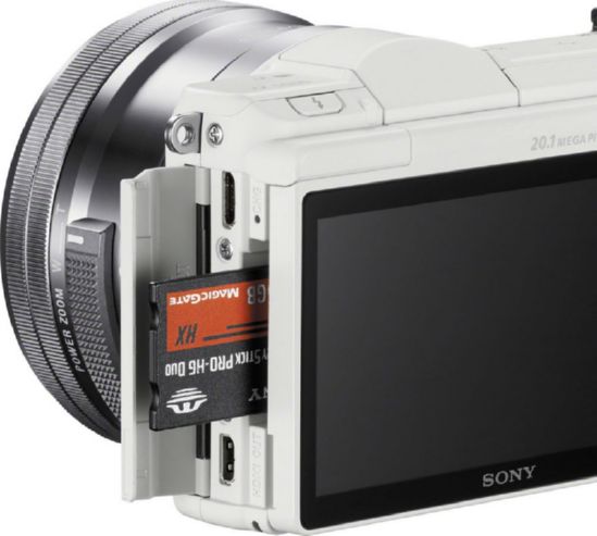 Sony Alpha 6000 kit 16-50mm White